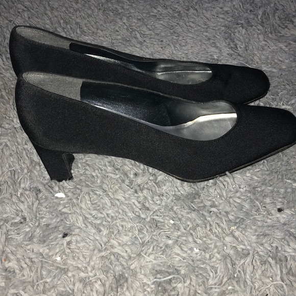 ✨Stuart Weitzman Size 8.5 AA Black Woman’s shoes! - Picture 6 of 8